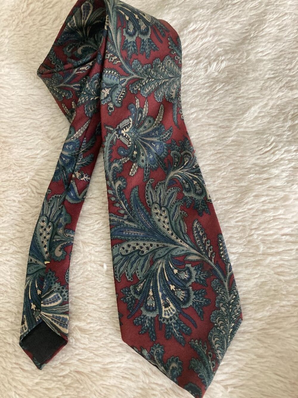 OSCAR DE LA RENTA MENS TIE